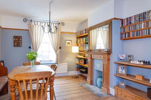 27 Prospect Road, Long Ditton, Surbiton, KT6 5PY