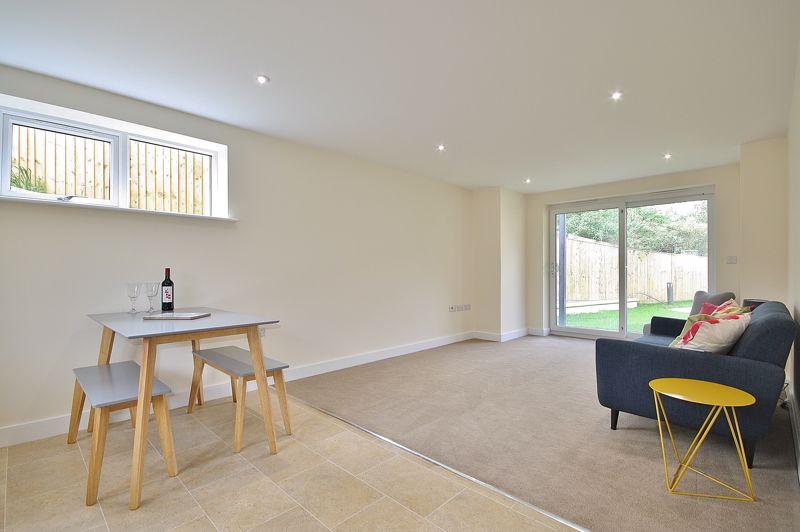 Living Room/Dining