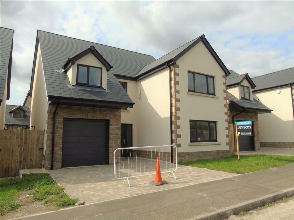 Bronallt Road, Pontarddulais, Swansea, Swansea 4 bed detached house £