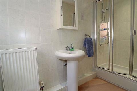 3 Charingworth Drive, Hatton Park, Warwick, CV35 7SY
