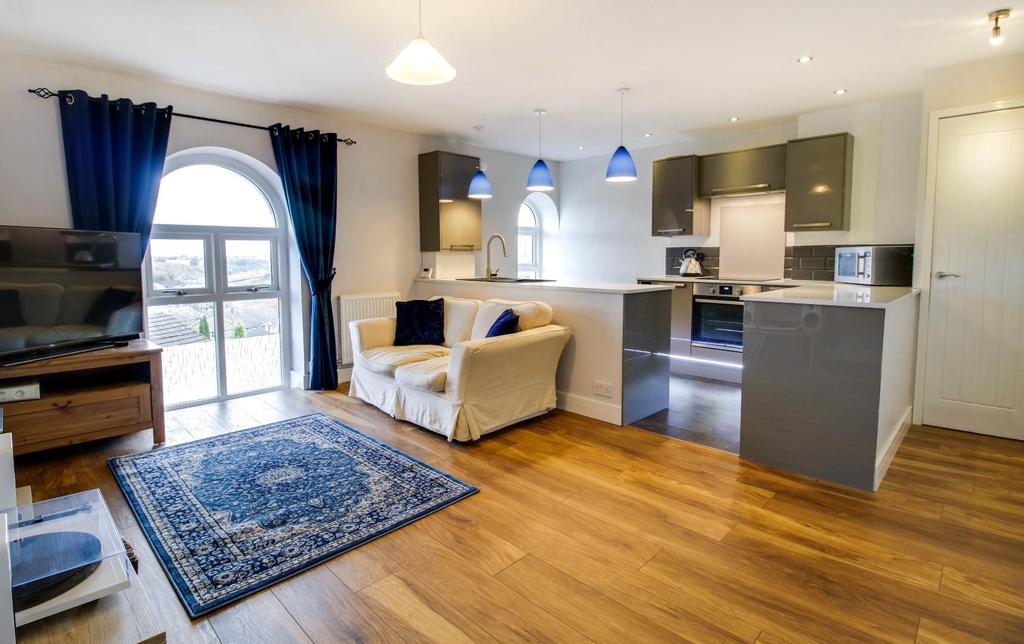 Living/dining/kitchen