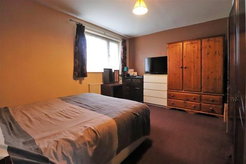 4 Bylands Close, London, SE2 9PQ