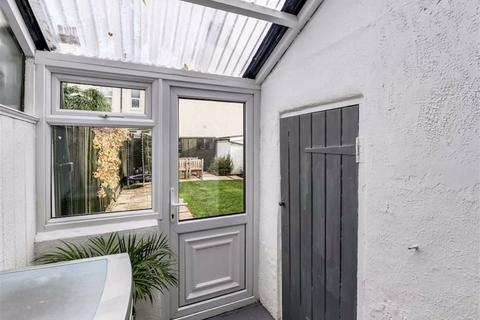 6 Westbury Road, London, SE20 7QL