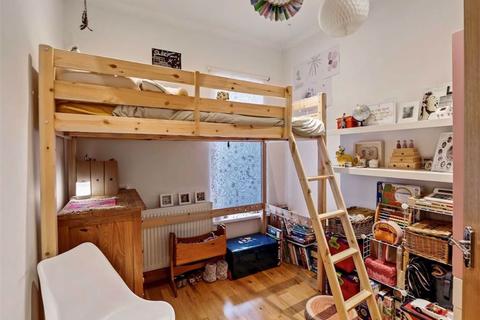 32 Clevedon Road, London, SE20 7QQ