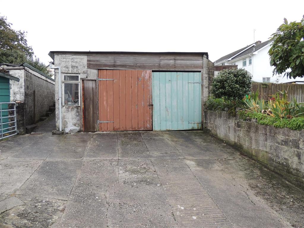 Garage: