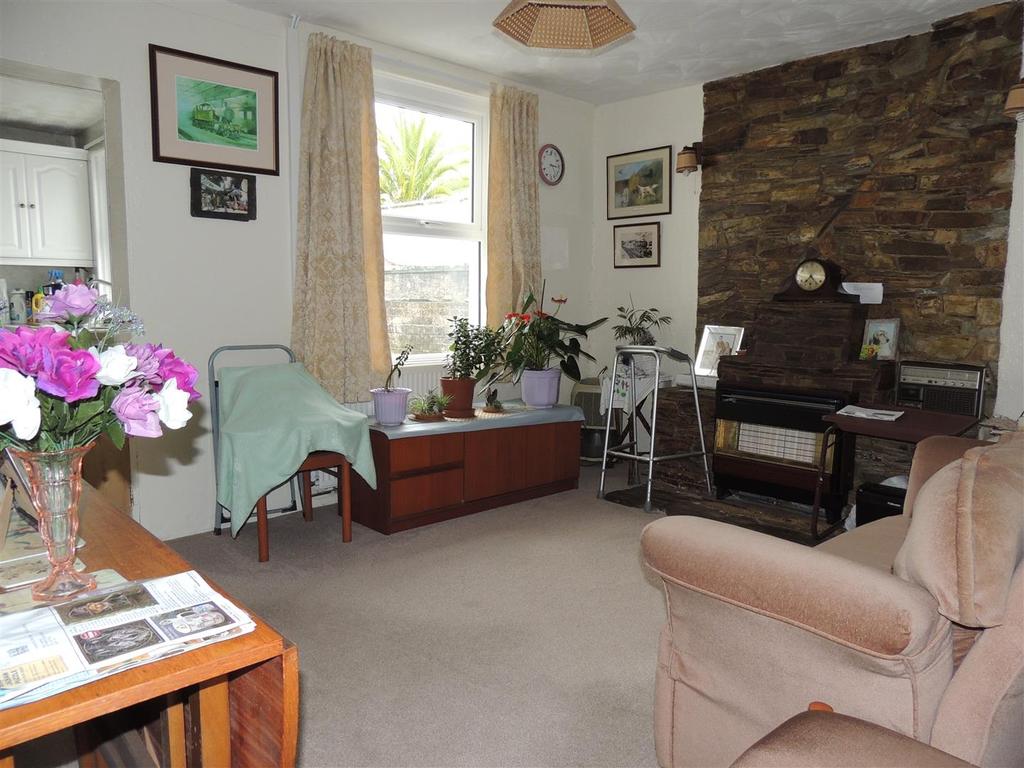 Dining Room: