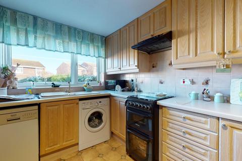 15 Farncombe Way, Whitfield, Dover, CT16 3NT
