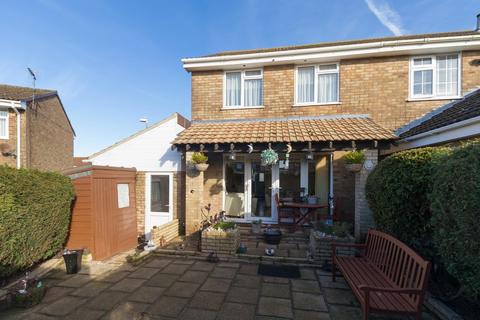 15 Farncombe Way, Whitfield, Dover, CT16 3NT