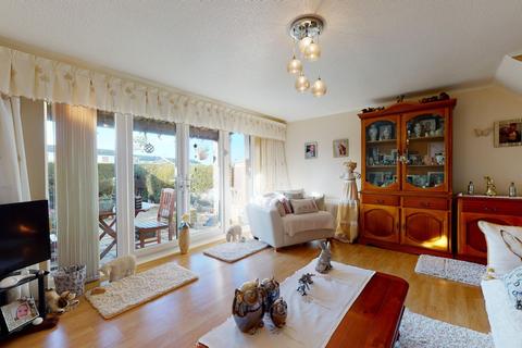 15 Farncombe Way, Whitfield, Dover, CT16 3NT