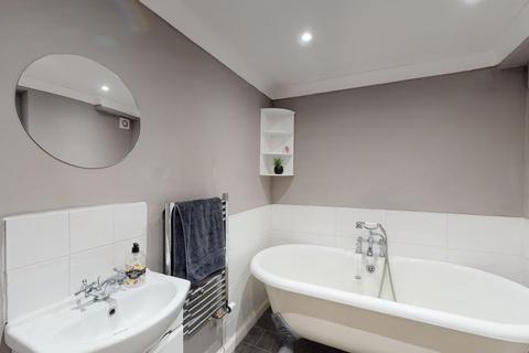 4, Bridge Cottages Barrow Green, Teynham, Sittingbourne, ME9 9ED
