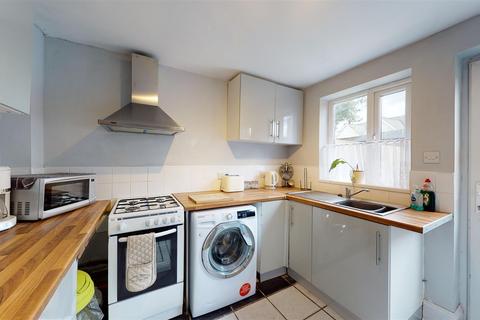 4, Bridge Cottages Barrow Green, Teynham, Sittingbourne, ME9 9ED