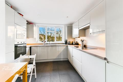 20 Bakers Hill, London, E5 9HL