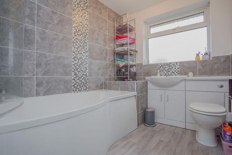 42 Ashridge Walk, Yaxley, Peterborough, PE7 3EU