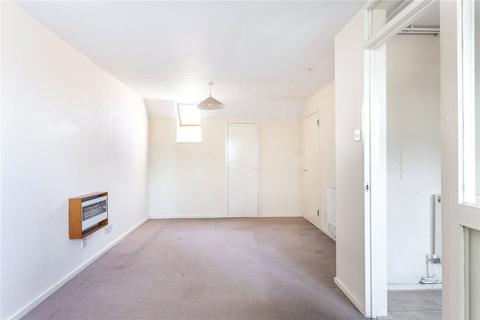 5 Lockhart Close, London, N7 8ST
