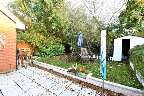 37 Boltons Lane, Binfield, Bracknell, RG42 4UA