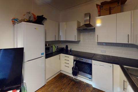 2 bedroom terraced house to rent, Queens Road, Hyde Park, Leeds LS6 1HY