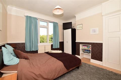 40 Leyton Cross Road, Dartford, DA2 7AW