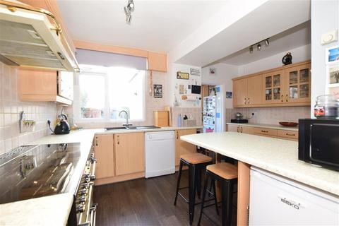 40 Leyton Cross Road, Dartford, DA2 7AW
