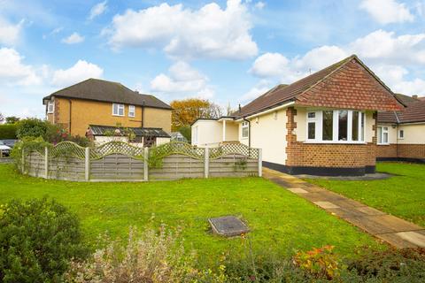 69 Dukes Avenue, Theydon Bois, Epping, CM16 7HQ