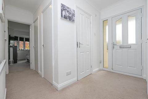 69 Dukes Avenue, Theydon Bois, Epping, CM16 7HQ