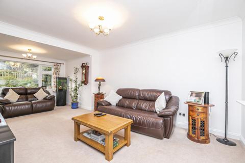 69 Dukes Avenue, Theydon Bois, Epping, CM16 7HQ