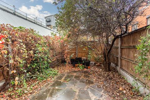 23 Wrexham Road, London, E3 2TJ