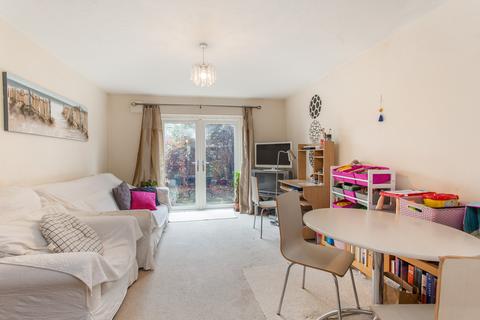 23 Wrexham Road, London, E3 2TJ