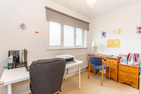 23 Wrexham Road, London, E3 2TJ
