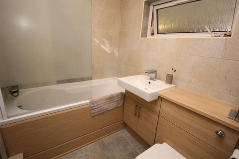 216 Archer Road, Stevenage, SG1 5HJ