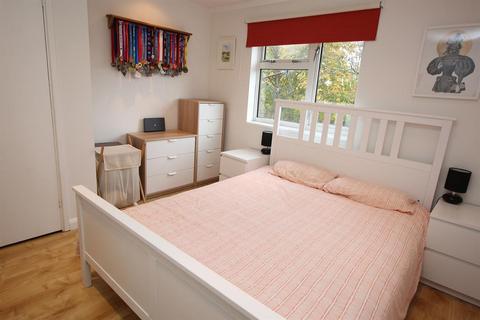 216 Archer Road, Stevenage, SG1 5HJ