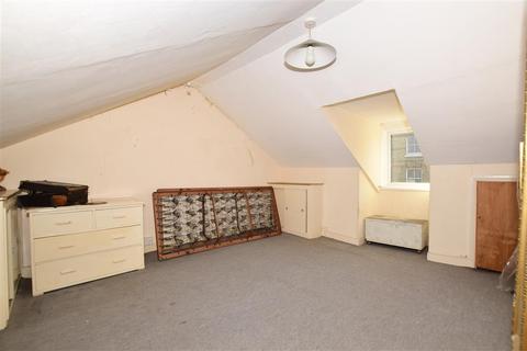 29 East Cliff, Folkestone, CT19 6BU