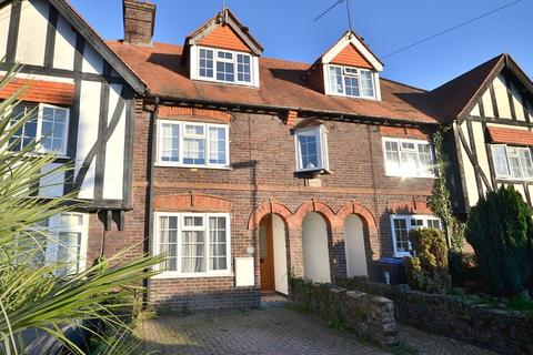 6 Loop Road, Woking, GU22 9BQ