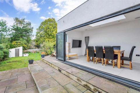 71 Bennetts Way, Croydon, CR0 8AF