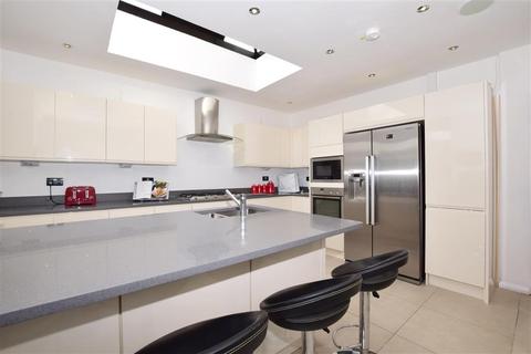 71 Bennetts Way, Croydon, CR0 8AF