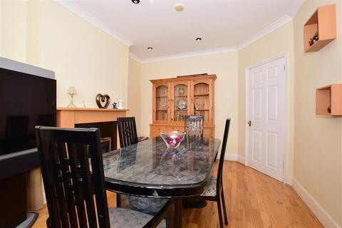71 Bennetts Way, Croydon, CR0 8AF