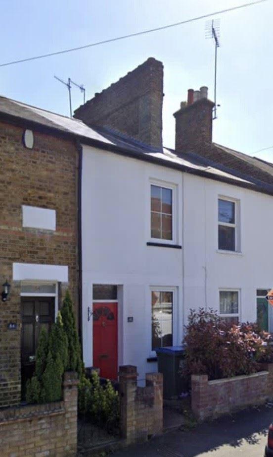 Estcourt Road, Watford... 2 bed terraced house £350,000