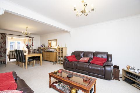 31 Crows Road, Epping, CM16 5DE