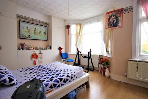 45 Boundary Road, London, E17 8NQ