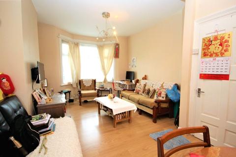 45 Boundary Road, London, E17 8NQ