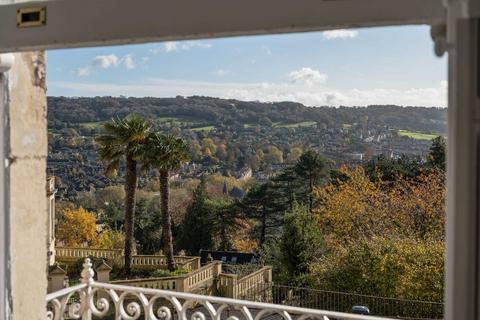 2 bedroom apartment to rent, Camden Crescent