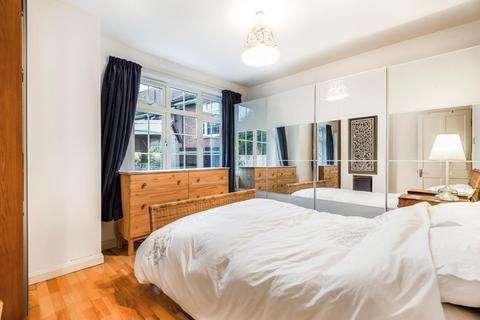 12 Tilehurst Road, London, SW18 3ET