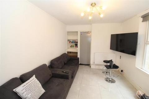 6 bedroom terraced house for sale, Dogfield Street, Cathays, Cardiff