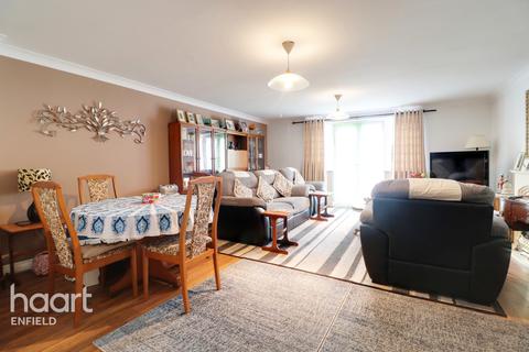 19 Barrass Close, Enfield, EN3 6WP