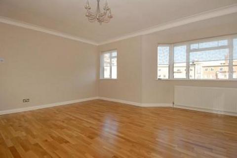 2 bedroom apartment to rent, Queens Court,  Richmond Hill,  TW10