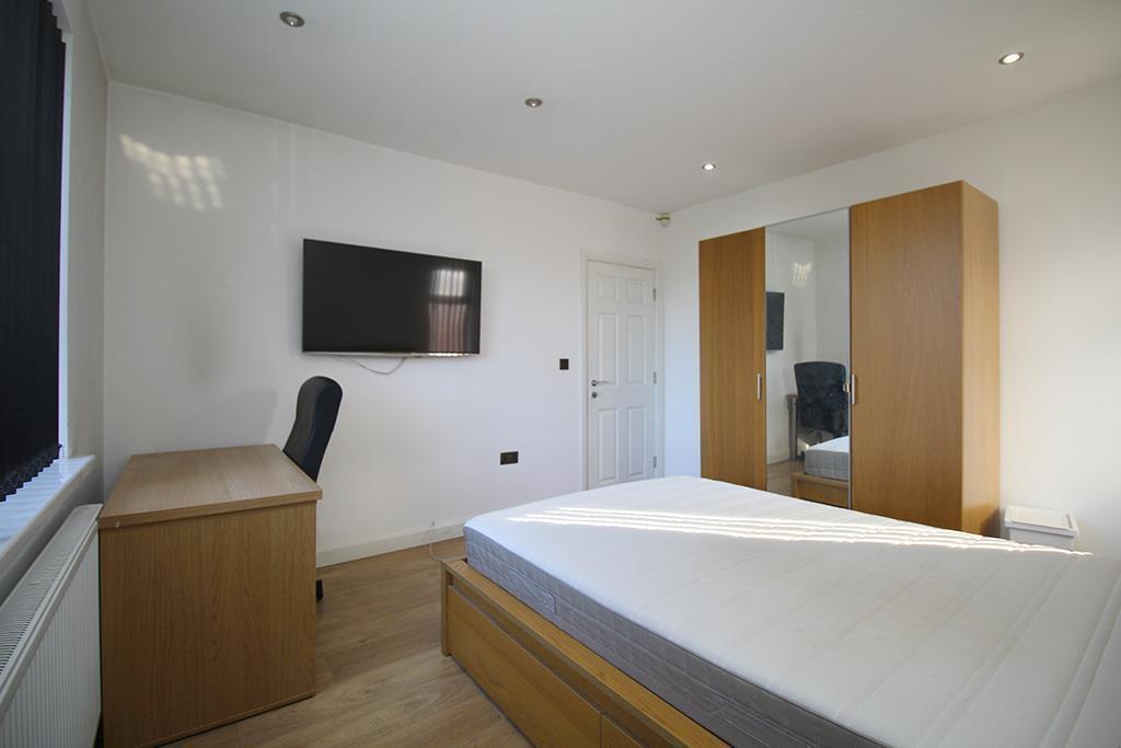 Brisco Avenue, Loughborough, LE11 1 bed in a house share £525 pcm (£