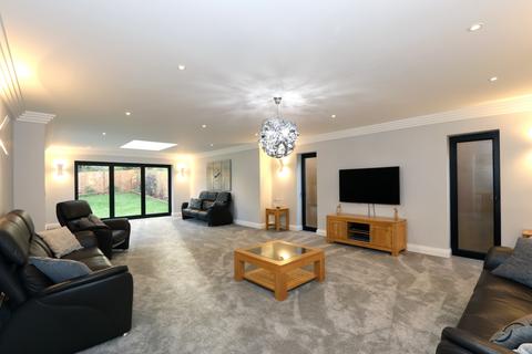 30 Fulmer Drive, Gerrards Cross, SL9 7HL