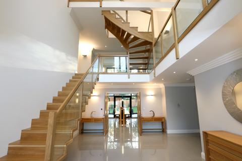 30 Fulmer Drive, Gerrards Cross, SL9 7HL