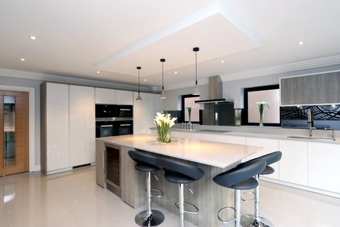 30 Fulmer Drive, Gerrards Cross, SL9 7HL