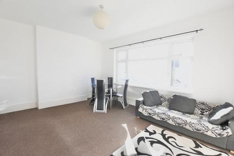 2 bedroom flat to rent, Vicarage Road, Leyton, E10