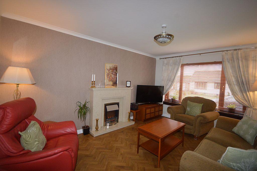 Dentdale, East Kilbride, South... 3 bed bungalow £205,000